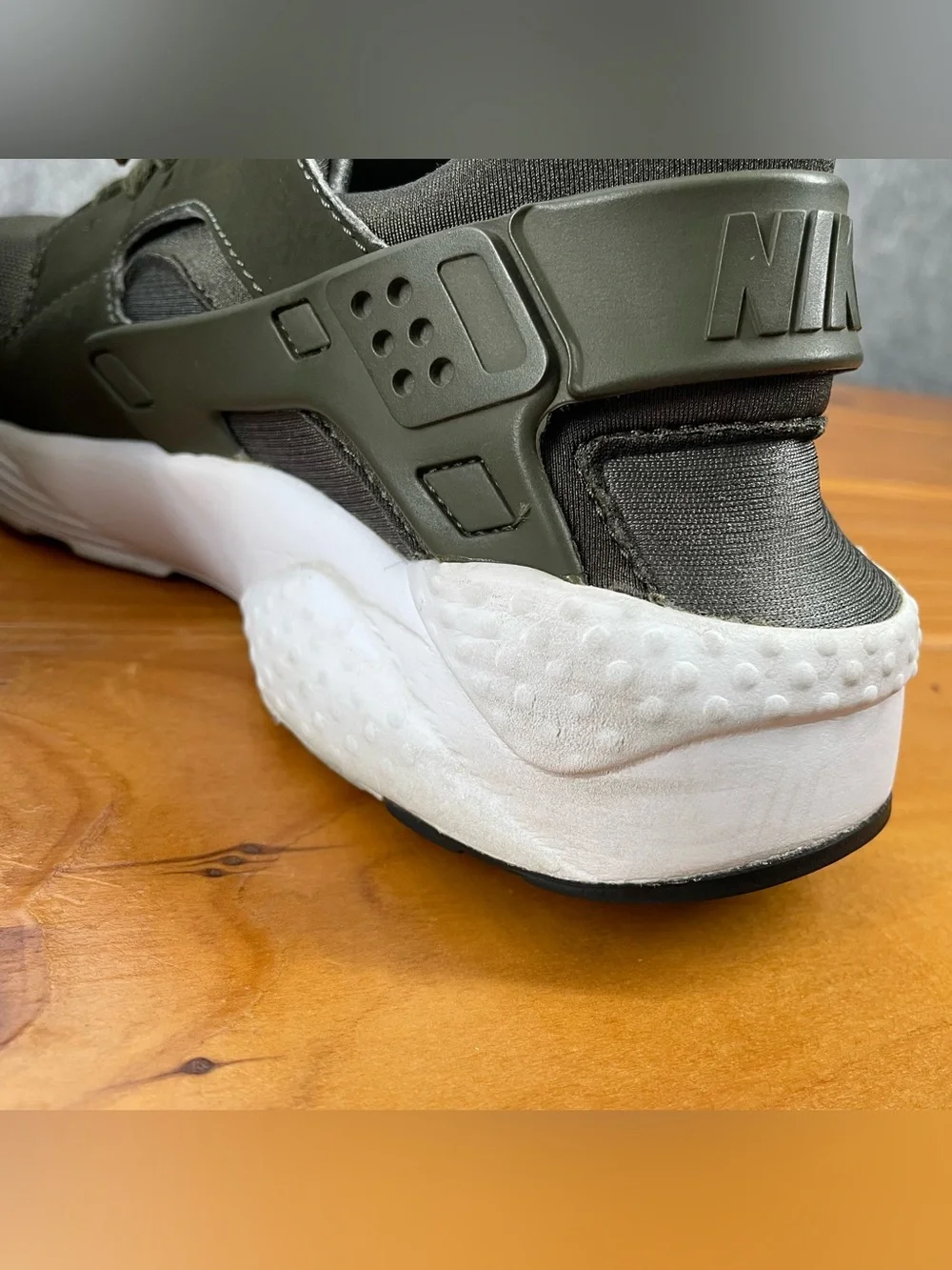 Nike Air Huarache Run Cargo Khaki Green 654275-301 Kids 6.5Y / Womens ~7 to 7.5